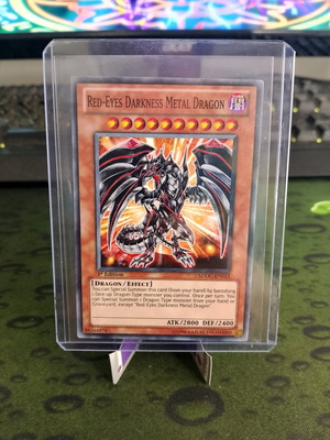 Red Eyes Darkness Metal Dragon Yu-Gi-Oh! card like new
