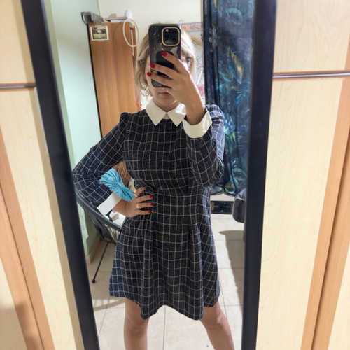 College style dress like new, size Small, gray checkered