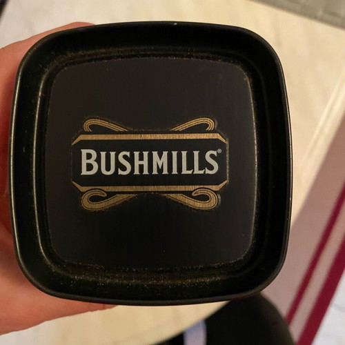 Whiskey collectible case like new