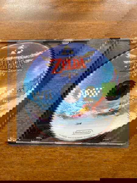 Wii The legend of Zelda Skyward sword disc only