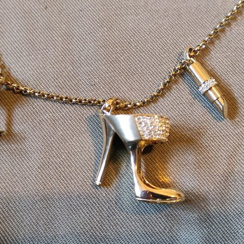 DKNY necklace chain new, gold color
