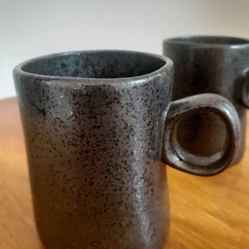 Ceramic mugs Flying tiger set of 2 like new