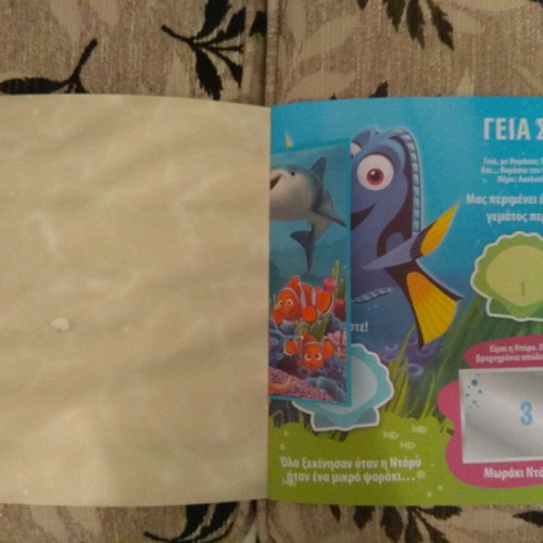 Panini Finding Dory children's sticker collection new
