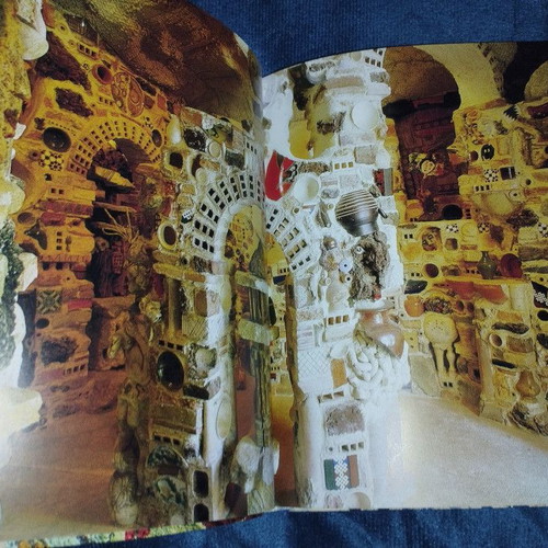 Eccentric Style book like new, English edition