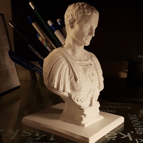 Julius Caesar Pencil Holder new, available in various colors