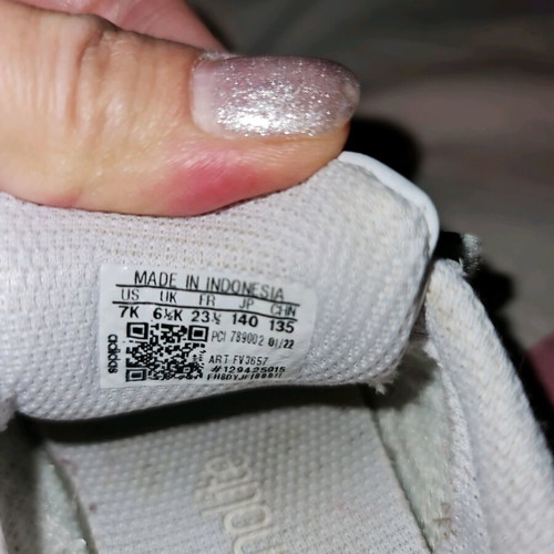 Adidas Superstar 23.5 like new with iridescent details white sports shoes