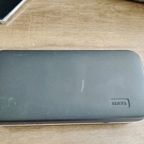 Philips vintage shave case used for shaver