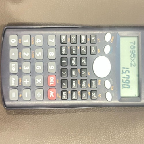 Deli 1710 scientific calculator like new