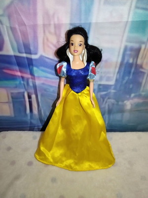 Disney Princess Snow White doll, Simba Toys 1998
