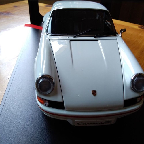 Porsche 911 Carrera RS 2.7 1:18 Autoart die-cast model new