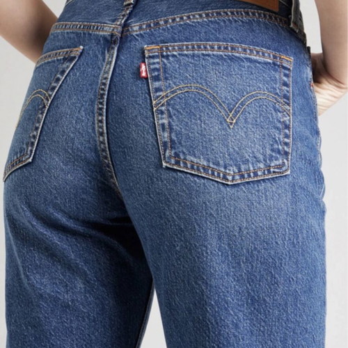 Levi's 501 Crop Jeans like new, size 26x28, lightweight blue denim