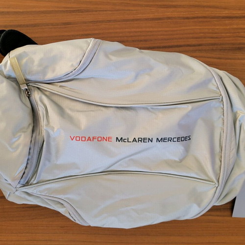 Σακίδιο Vodafone Mclaren Mercedes F1 team καινούργιο ασημί πλάτης