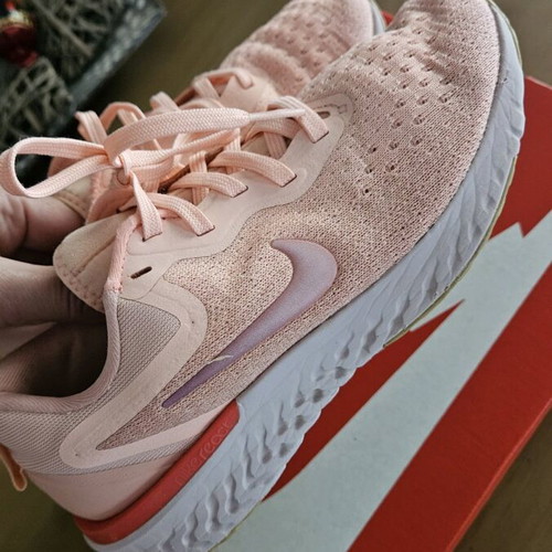 Nike Odyssey React women's sneakers size 36 like new pink