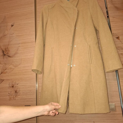 Only women's coat beige, like new