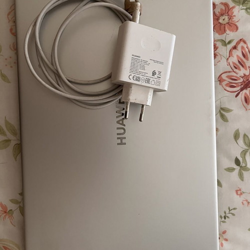 Huawei Matebook D15 laptop used, Intel Core i3, 8GB RAM, Windows 11