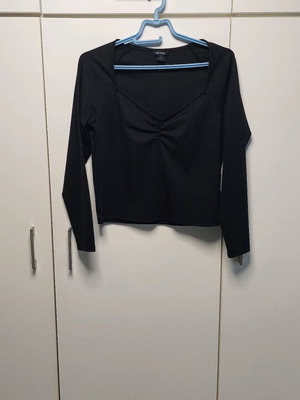 Monki short blouse black size M like new
