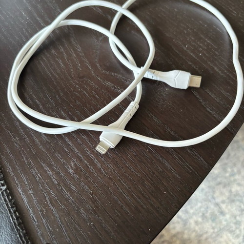 Charging cable for iPhone 12 like new