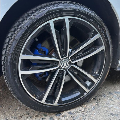 Genuine VW 18’ rims with tires 225/40 R18 used