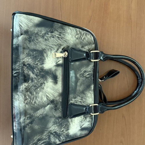 Women's handbag with fur effect used, black and white