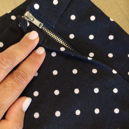 Stradivarius polka dot pants size M like new, dark blue and white