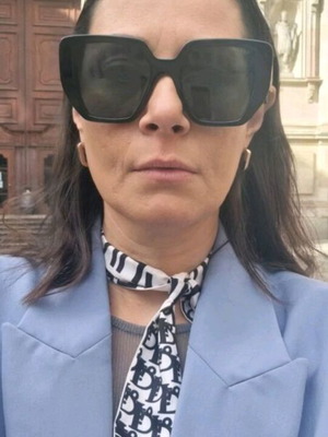 Gucci sunglasses authentic like new