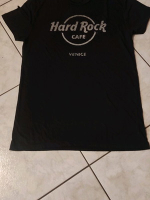 Hard Rock Cafe short-sleeve t-shirt used, size S-M, black