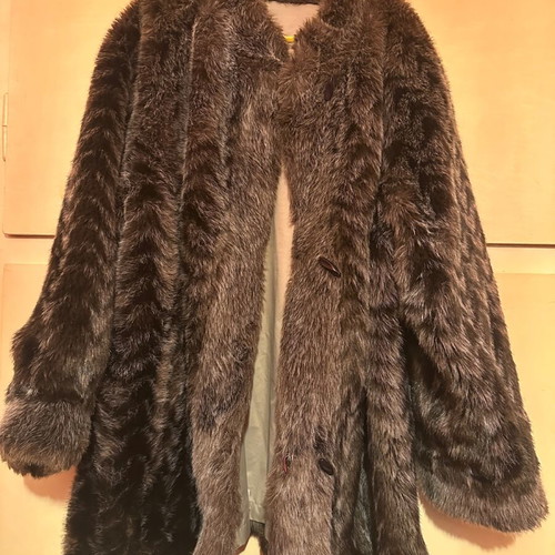 Vintage women's coat brown synthetic fur like new