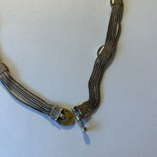 Silver 925 necklace like new, silver color