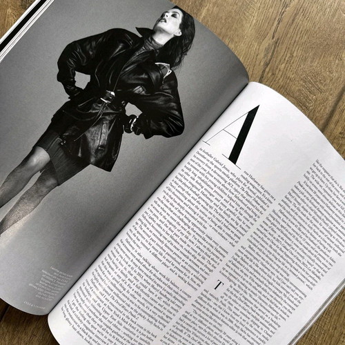 Harper's Bazaar UK Απρίλιος 2026 περιοδικό καινούργιο, με εξώφυλλο την Anne Hathaway