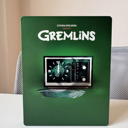 Gremlins Blu-ray Steelbook like new with subtitles