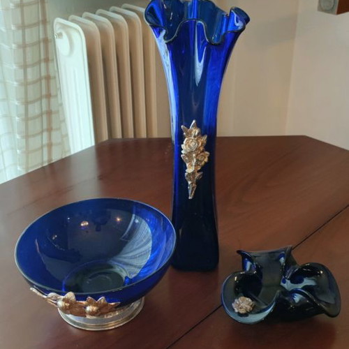 Set of blue vases and ashtray in perfect condition