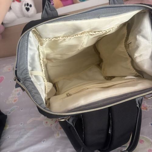 Le Queen diaper bag with changing mat and insulated bottle pockets