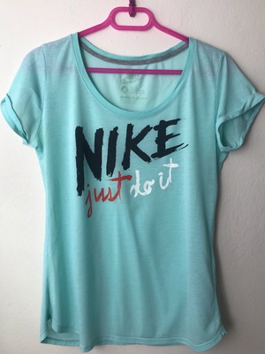 Nike T-Shirt light blue used, size L