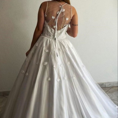 Wedding dress large one-piece like new, white