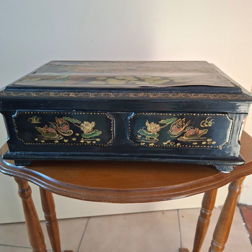 Chinese jewelry box used, decorative with dimensions 31x20x12.5 cm