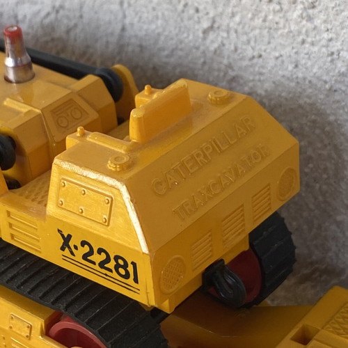 Play Trucks Ελλάς DAF Caterpillar Traxcavator Bulldozer 1:50 used