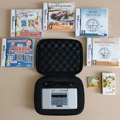 Nintendo DS (2004) like new with 5 games and accessories