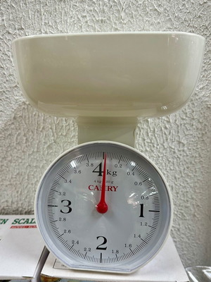 Camry analog kitchen scale 4 kg new, white with weighing bowl