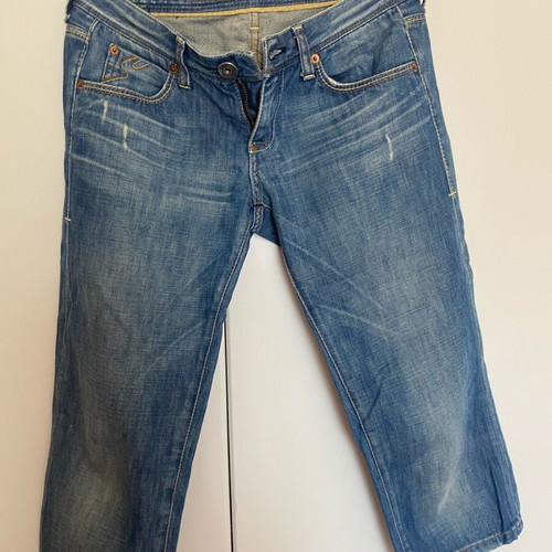 Staff women's blue capri jeans like new No 28