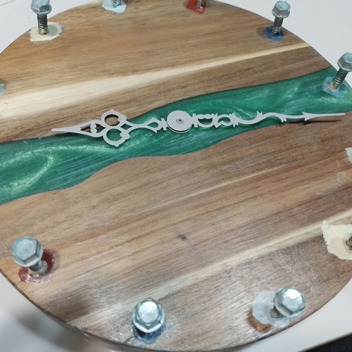 Wall clock handmade with wood and resin 25x25 cm new