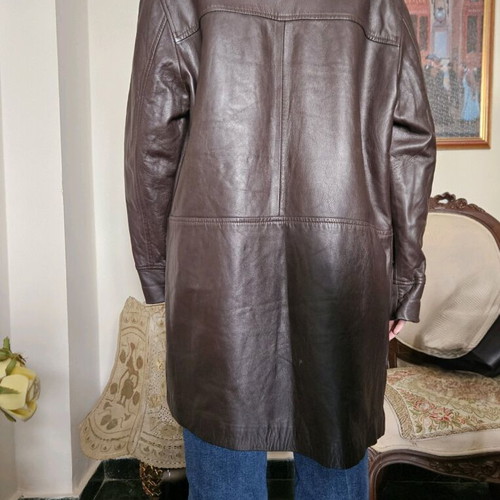 Donna leather coat brown like new, Italian