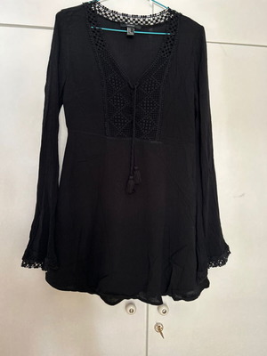 FOREVER 21, Черна рокля, No M