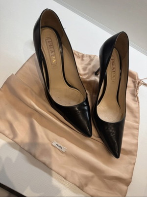 Prada heels used, size 37.5, black with dust bag and box