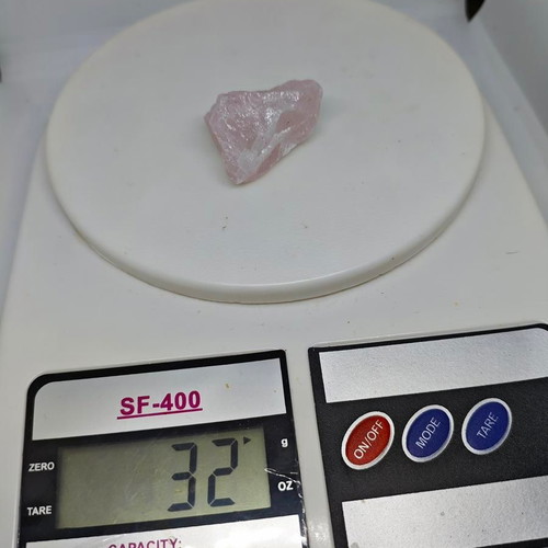 Natural Raw Rose Quartz 32g like new