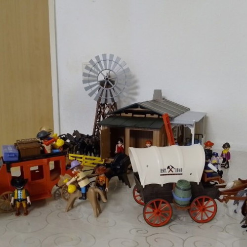 Playmobil set with many figures used