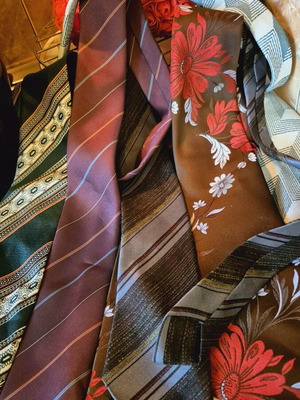 Ties like new, bundle price