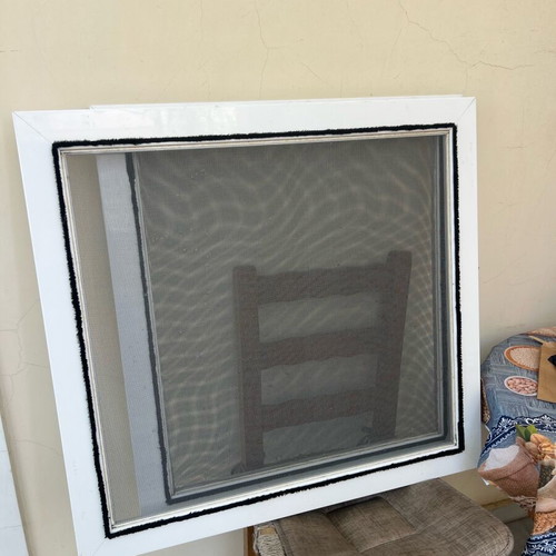Window screens two pieces like new