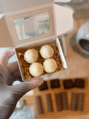 Rafaello wax melts new, with scent of choice