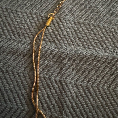 Stainless steel necklace new, gold color