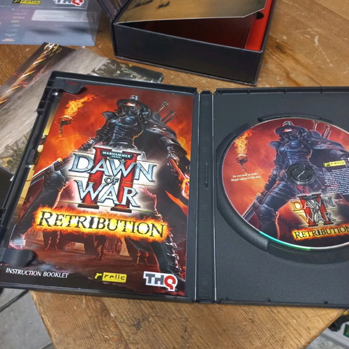 Dawn of War 2 Retribution Collectors Edition PC game used like new